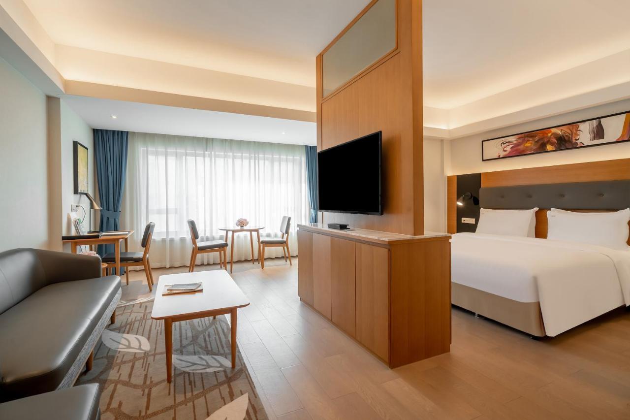 Holiday Inn Shanghai Hongqiao Central By Ihg Экстерьер фото